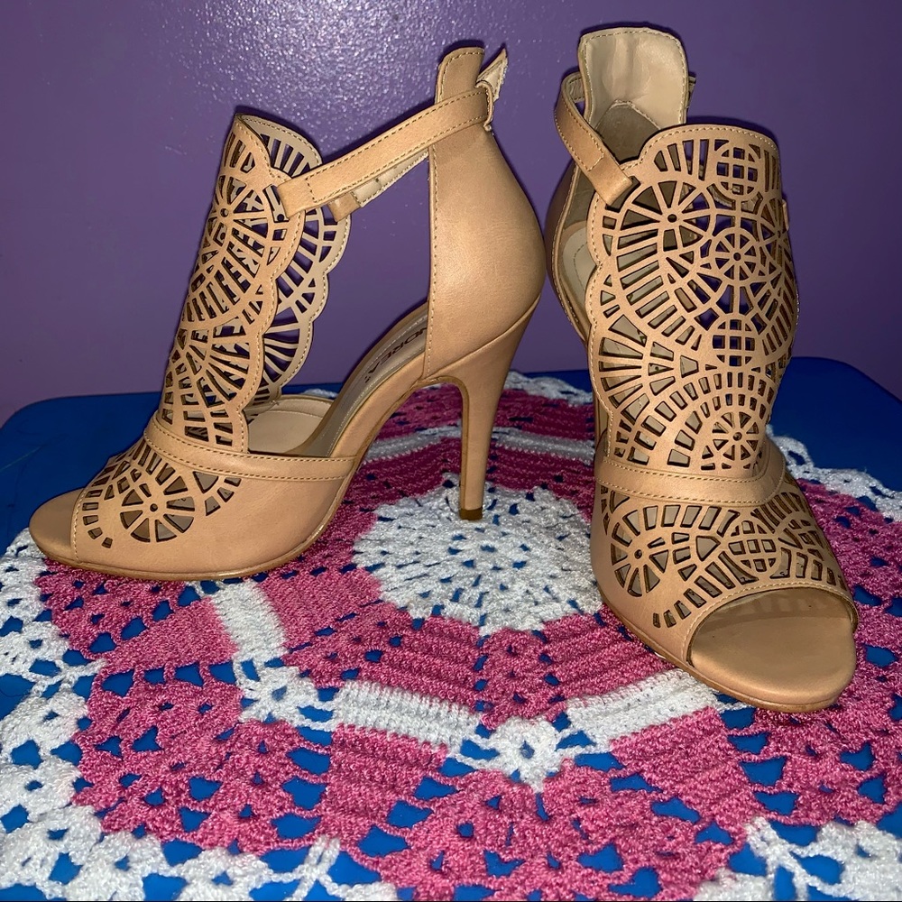 BRAND NEW, Andrea Heels !